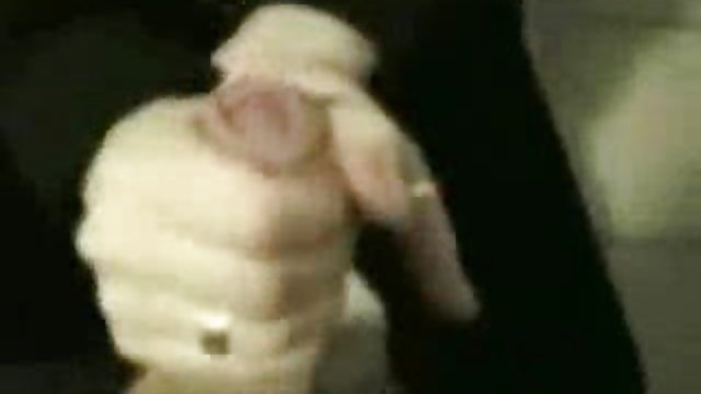 بدون ثبت نام در فیلم آنلاین آنلاین بله، شوهر و همسر اینطور رفتار نمی کنند که عاشقان عاشقانه در رختخواب می داس سک مانند