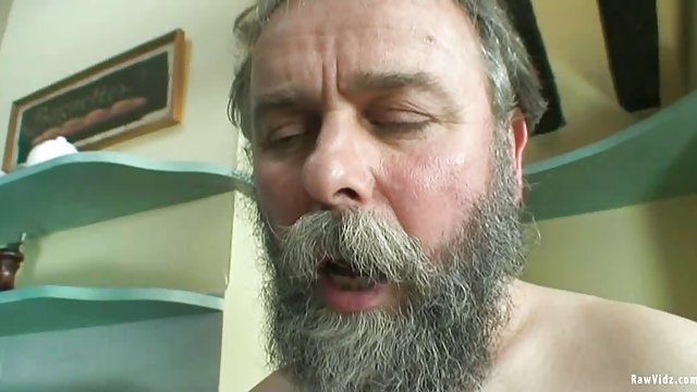 بدون ثبت نام در فیلم آنلاین آنلاین فاحشه با الاغ داستان سکش بزرگ روی صورت مرد نشسته بود
