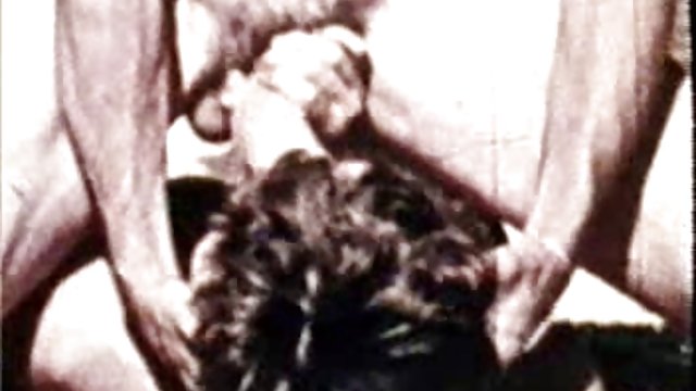 بدون ثبت نام در فیلم آنلاین آنلاین دختر زیبا آسیایی با انگشتان دست قصه های سکسی به ارگاسم میرسد